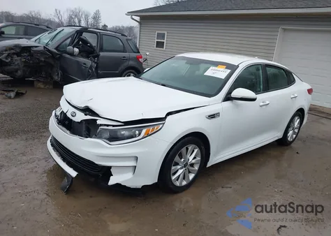 2018 Kia Optima Lx z USA, uszkodzony, nr VIN 5XXGT4L30JG252575